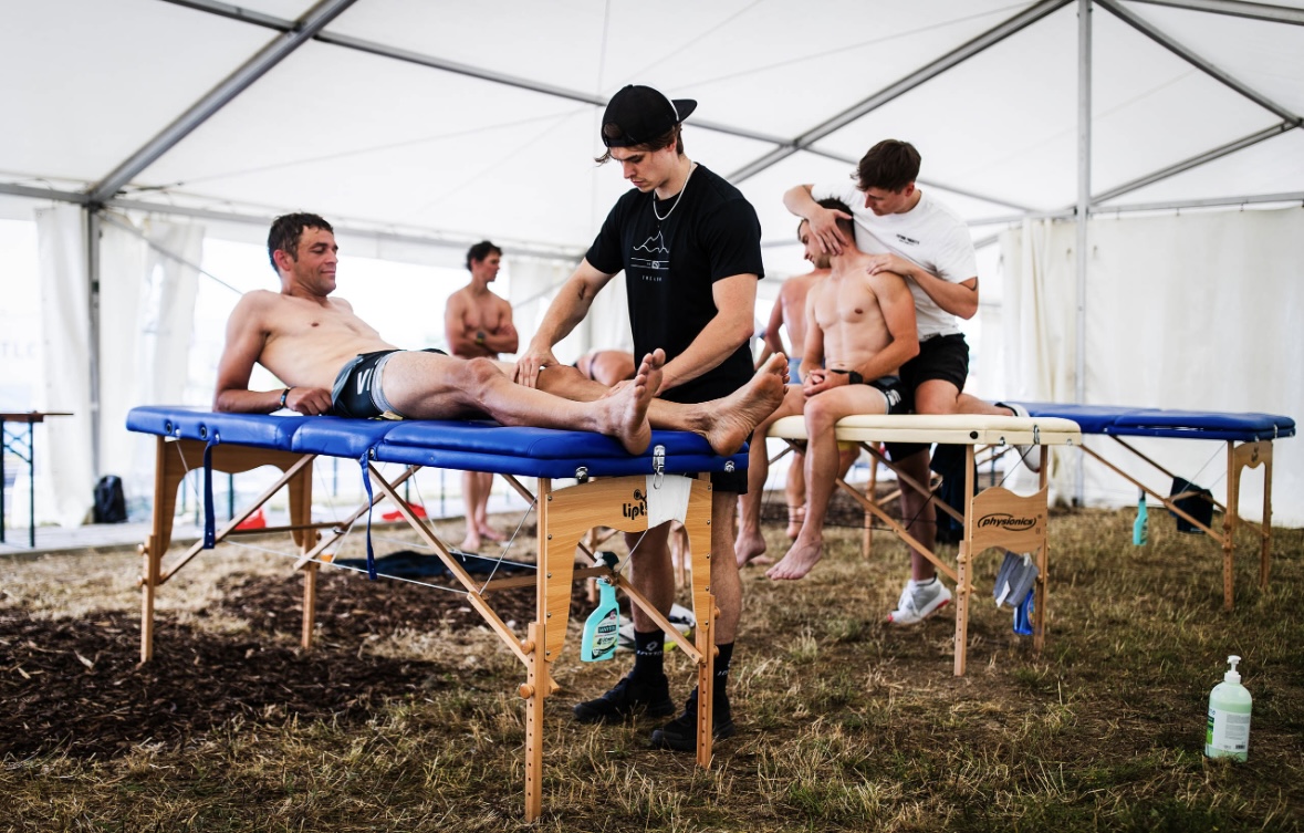 Sportovní masáže na Triatlonu Most 2025